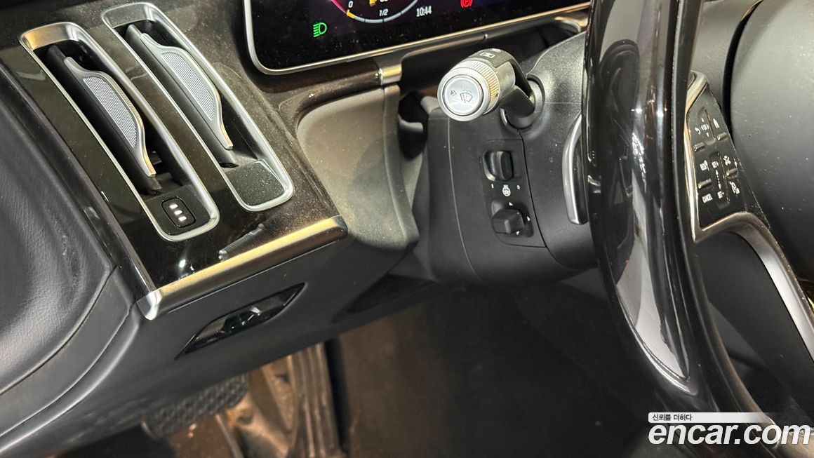 Mercedes-Benz S-Class 2021