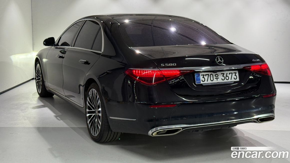 Mercedes-Benz S-Class 2021
