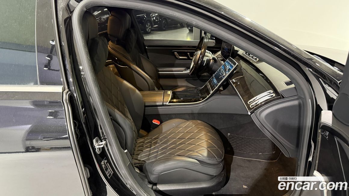 Mercedes-Benz S-Class 2021