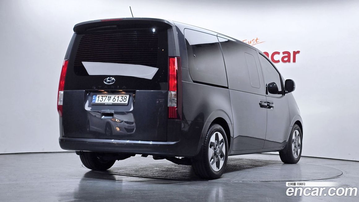 Hyundai Staria 2022