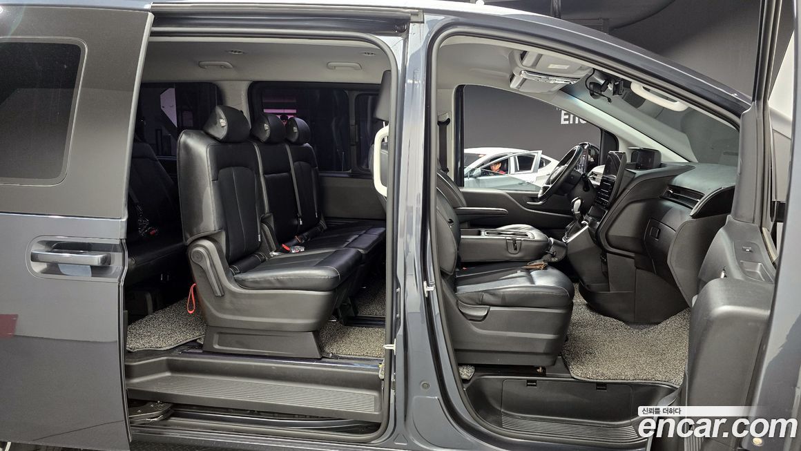 Hyundai Staria 2022
