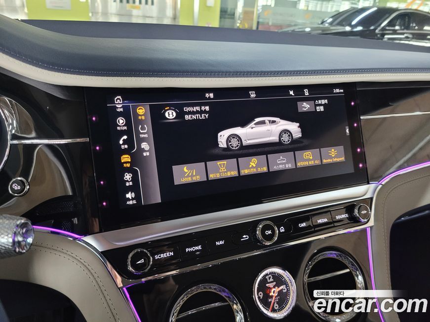 Bentley Continental 2021