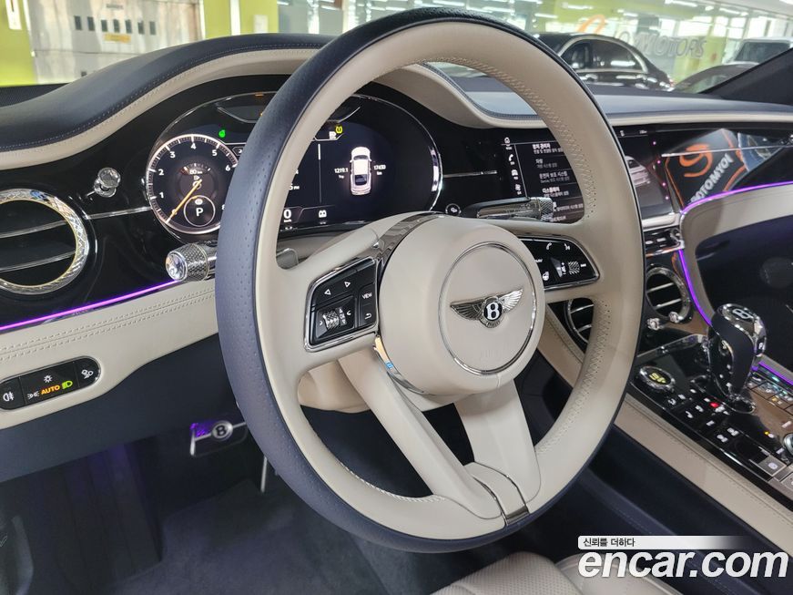 Bentley Continental 2021