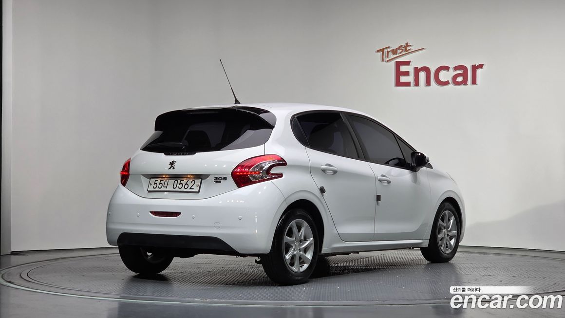 Peugeot 208 2016