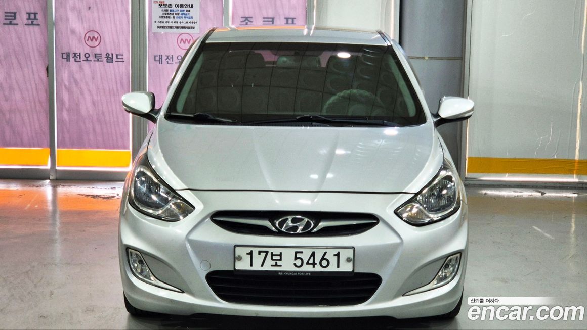Hyundai Accent 2012