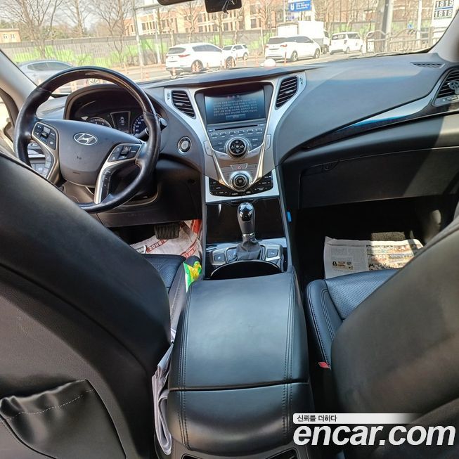 Hyundai Grandeur 2012