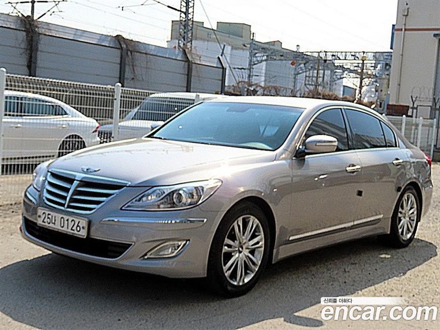 Hyundai Genesis 2012