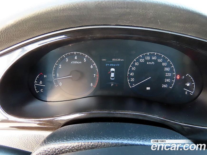 Hyundai Genesis 2012