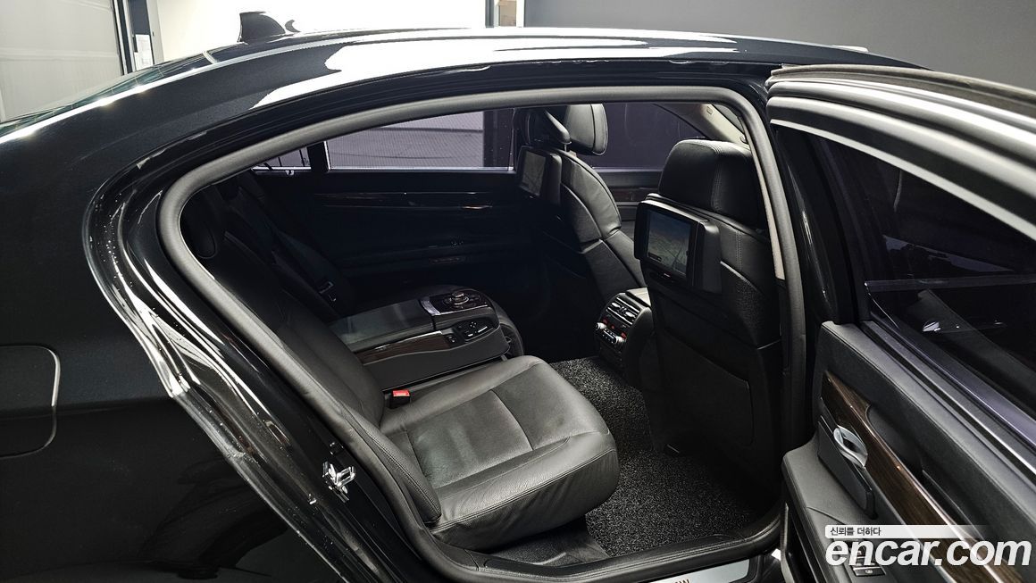 BMW 7-Series 2009