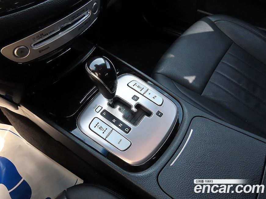 Hyundai Genesis 2012