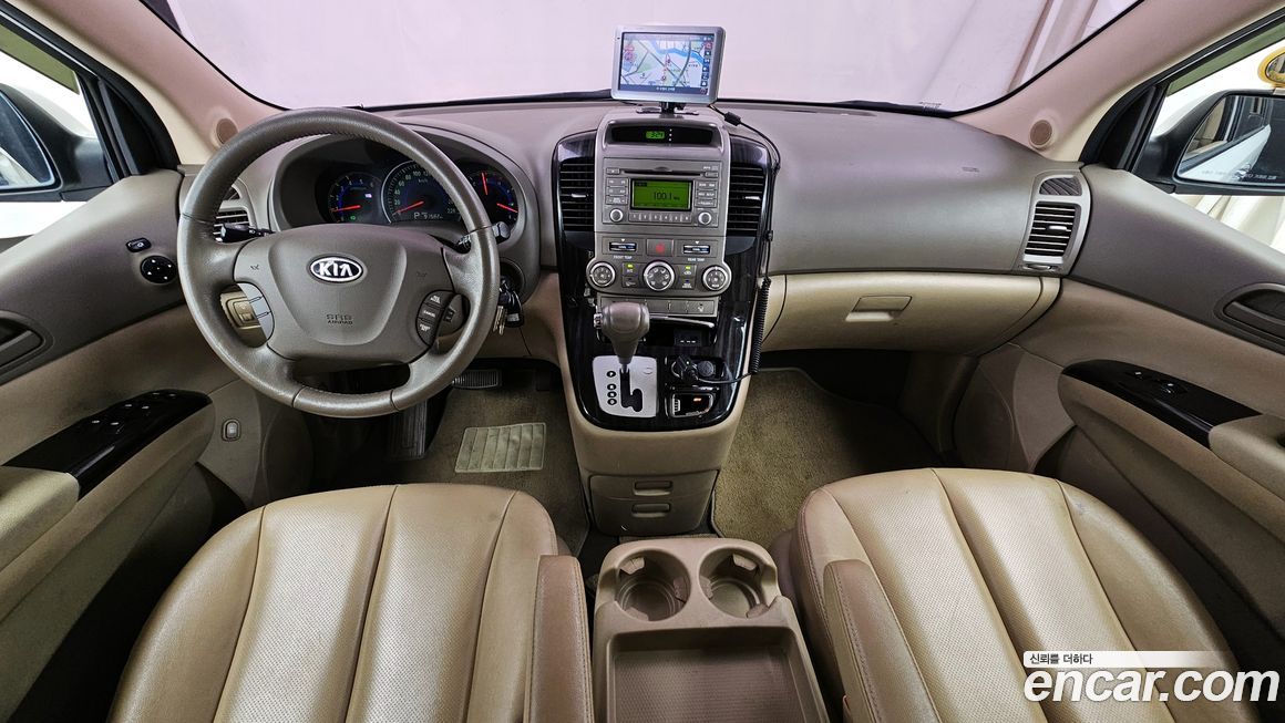 Kia Canival 2011