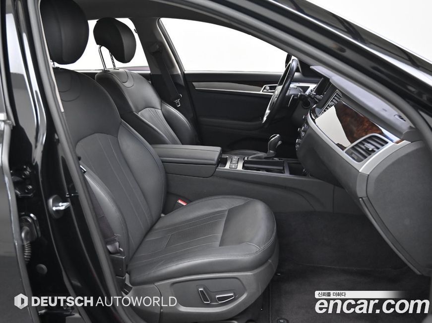 Hyundai Genesis 2016