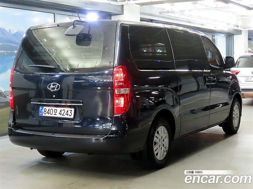 Hyundai Starex 2021