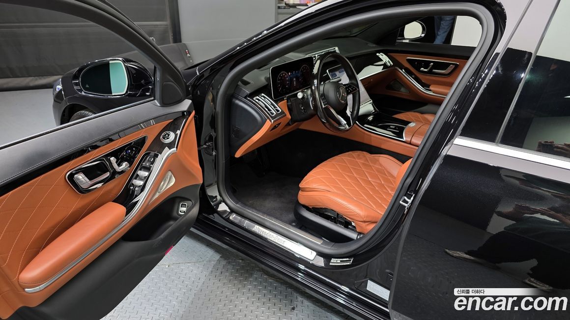 Mercedes-Benz S-Class 2021