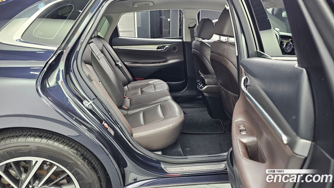 Hyundai Grandeur 2021