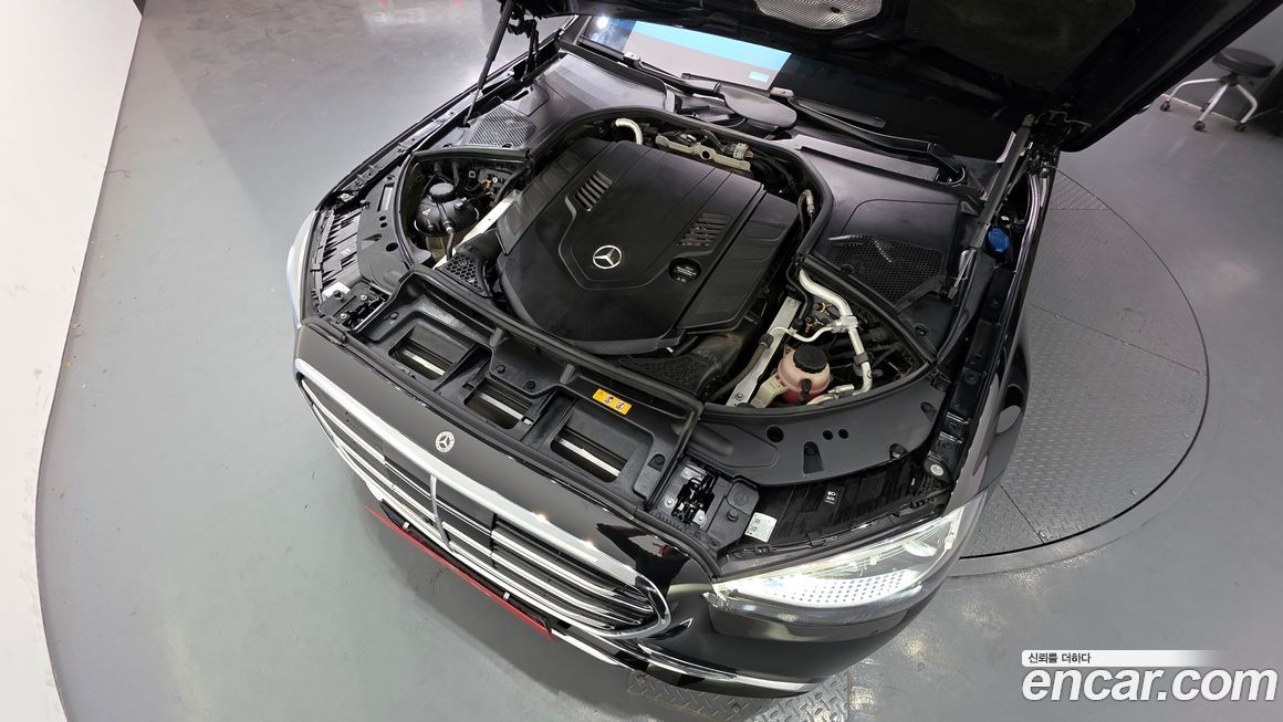 Mercedes-Benz S-Class 2021