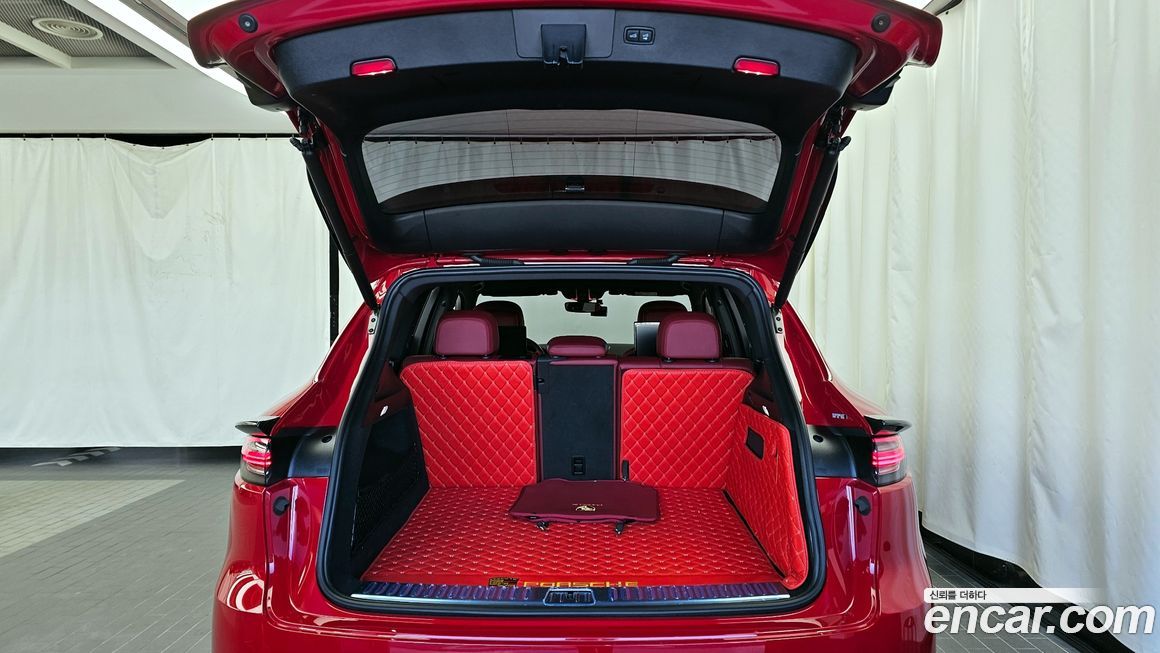 Porsche Cayenne 2021