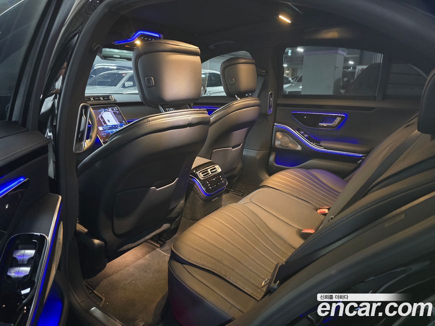 Mercedes-Benz S-Class 2024