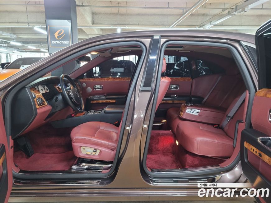 Rolls-Royce Ghost 2010