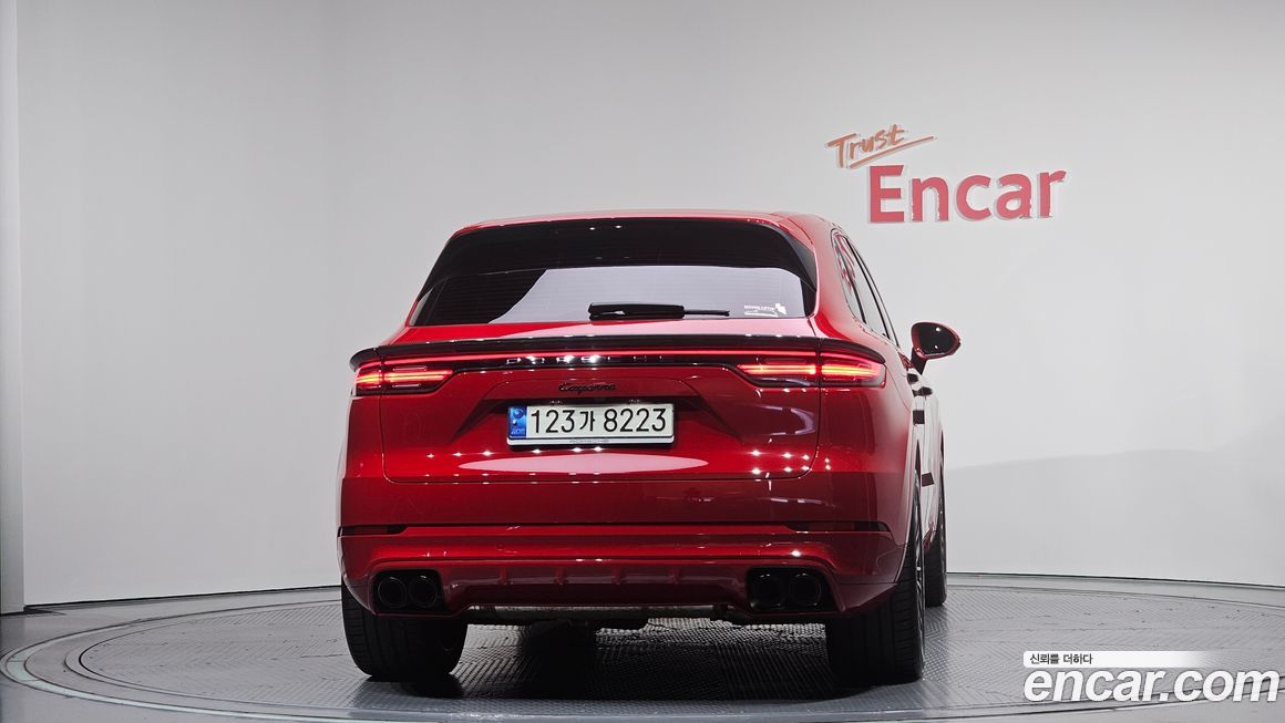 Porsche Cayenne 2021