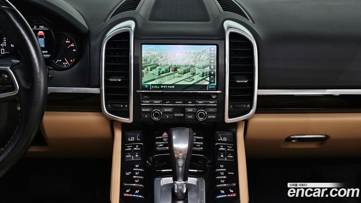 Porsche Cayenne 2016