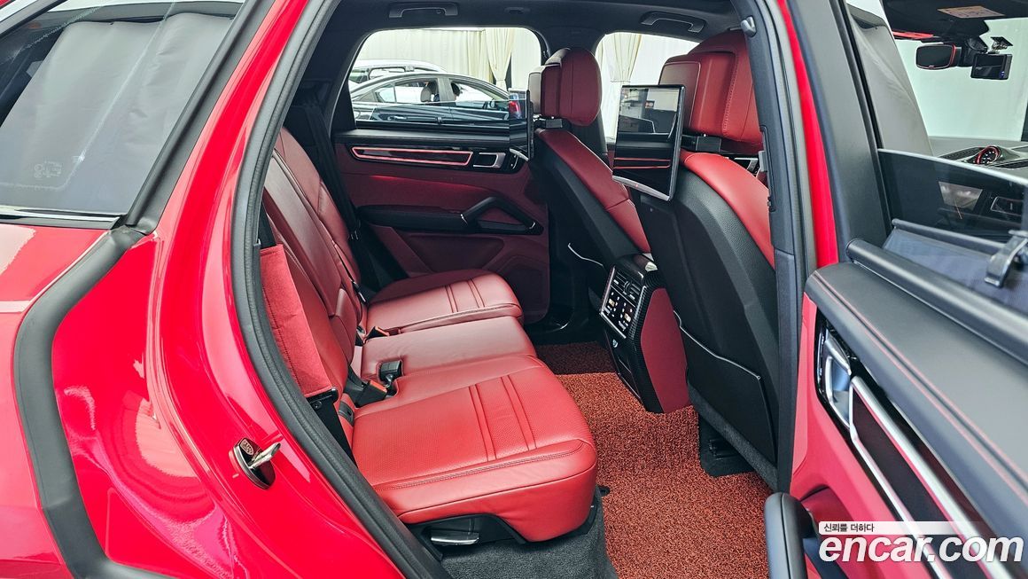 Porsche Cayenne 2021