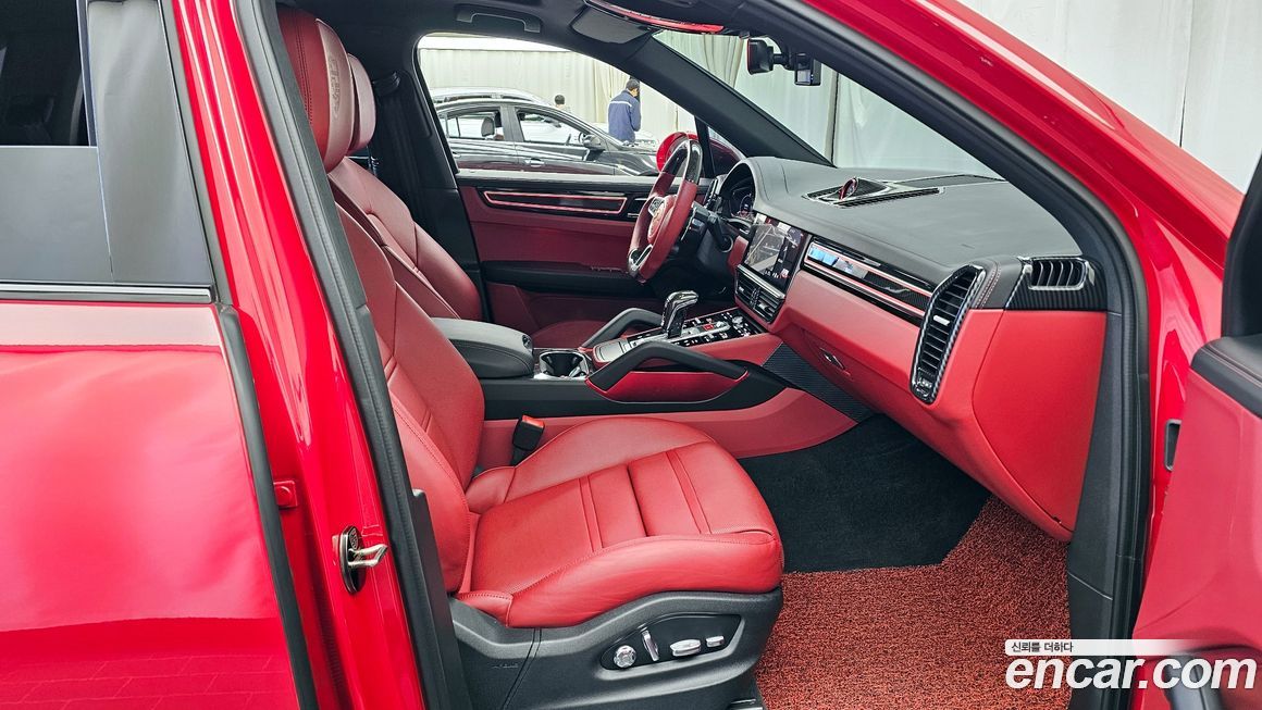 Porsche Cayenne 2021