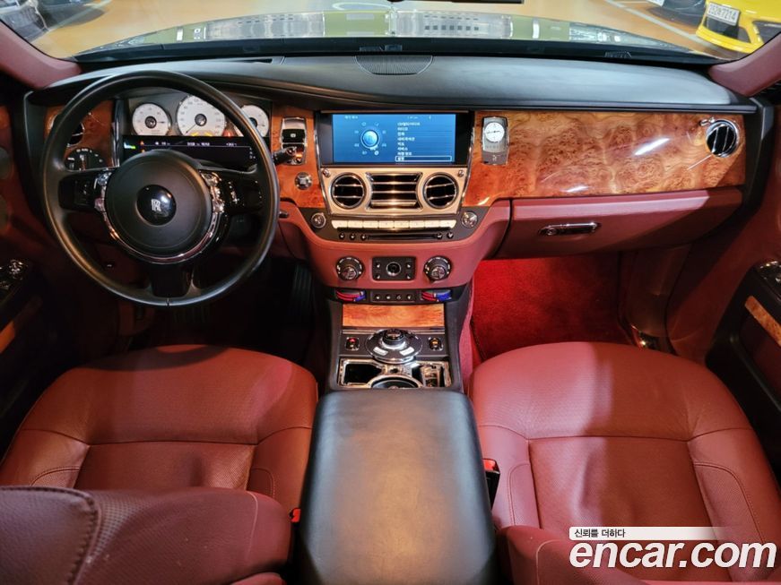 Rolls-Royce Ghost 2010