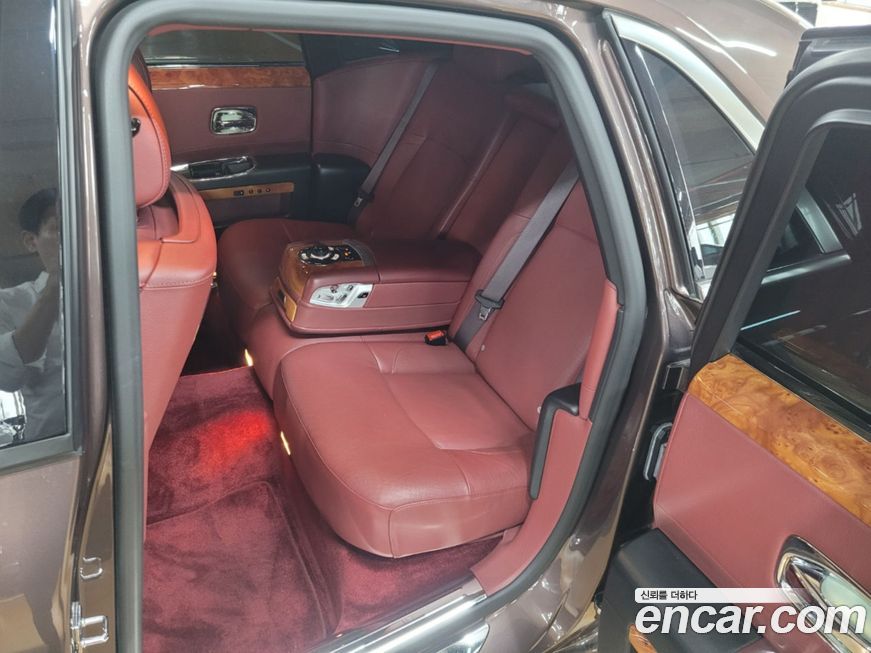 Rolls-Royce Ghost 2010