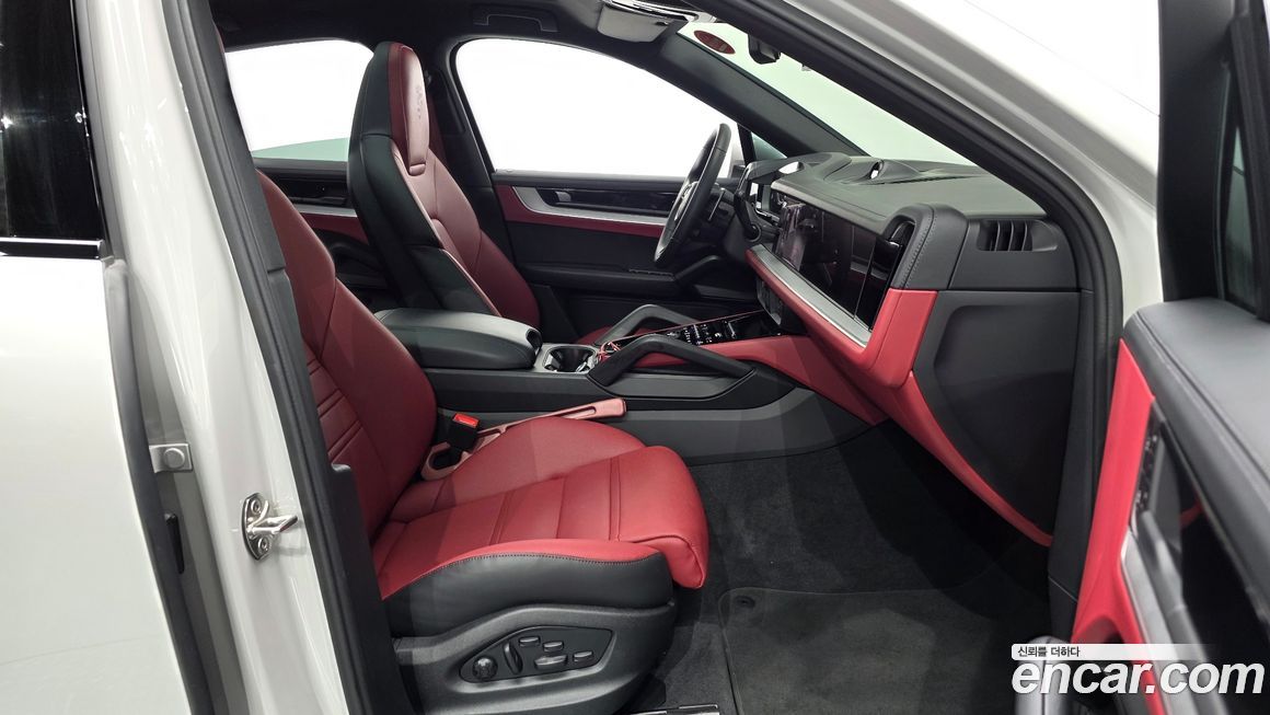 Porsche Cayenne 2025