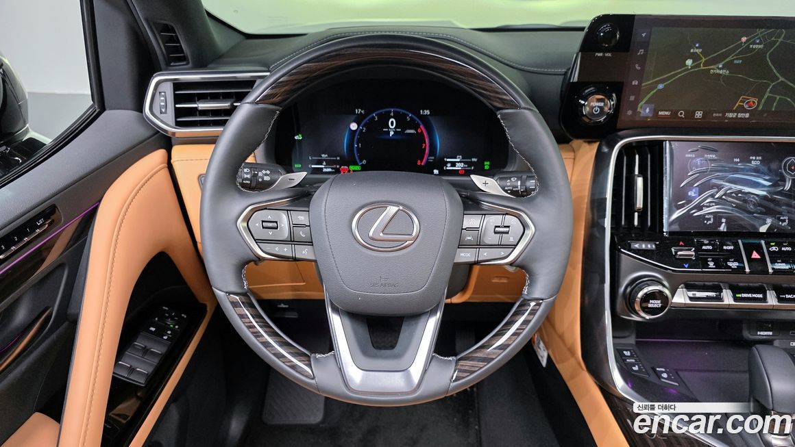 Lexus LX 2025