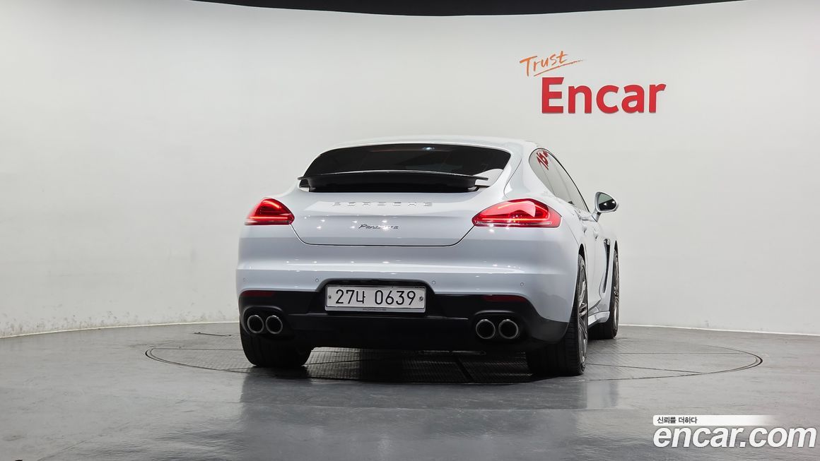 Porsche Panamera 2016