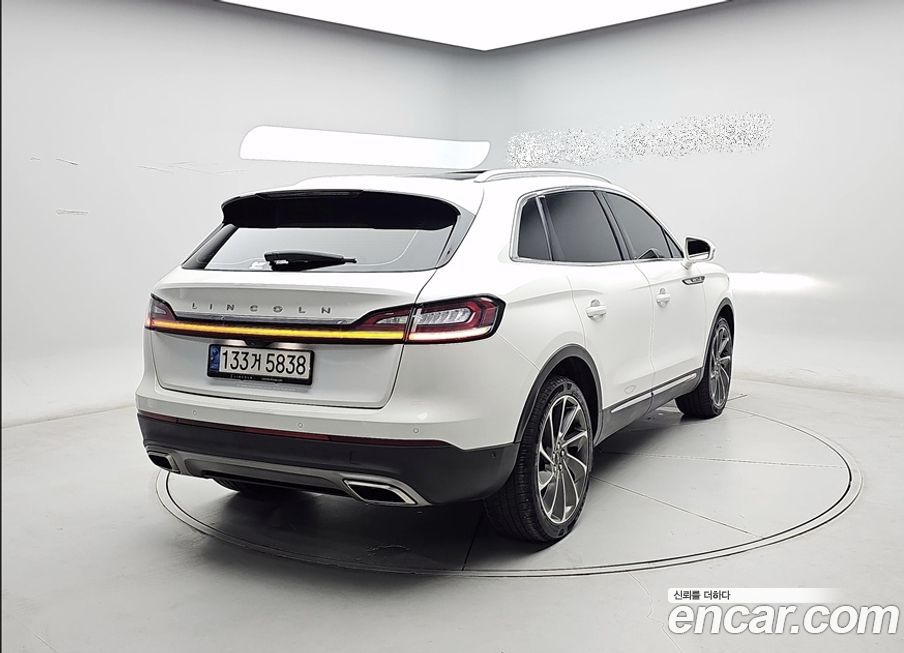 Lincoln Nautilus 2022