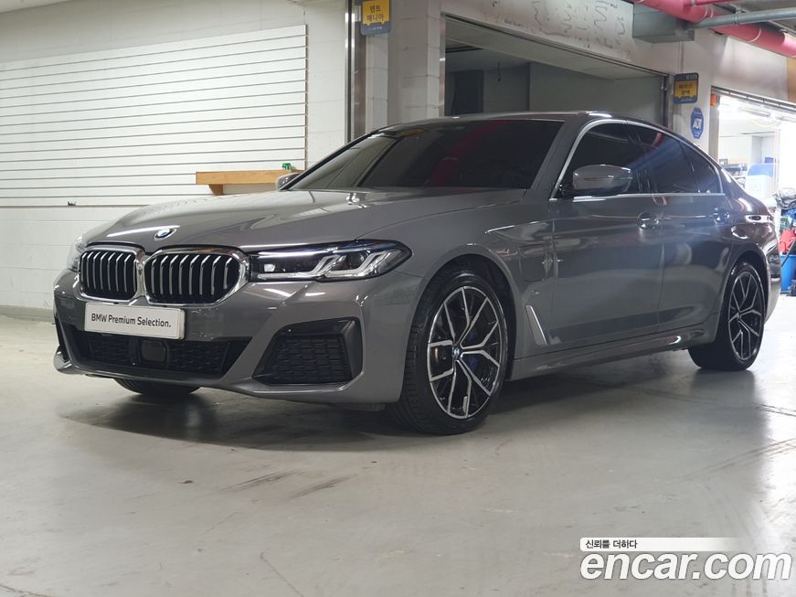 BMW 5-Series 2022