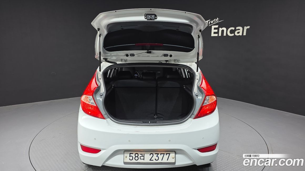 Hyundai Accent 2015