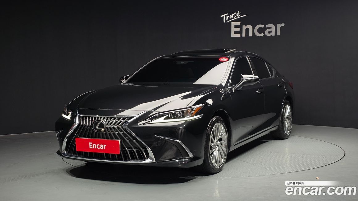 Lexus ES 2023