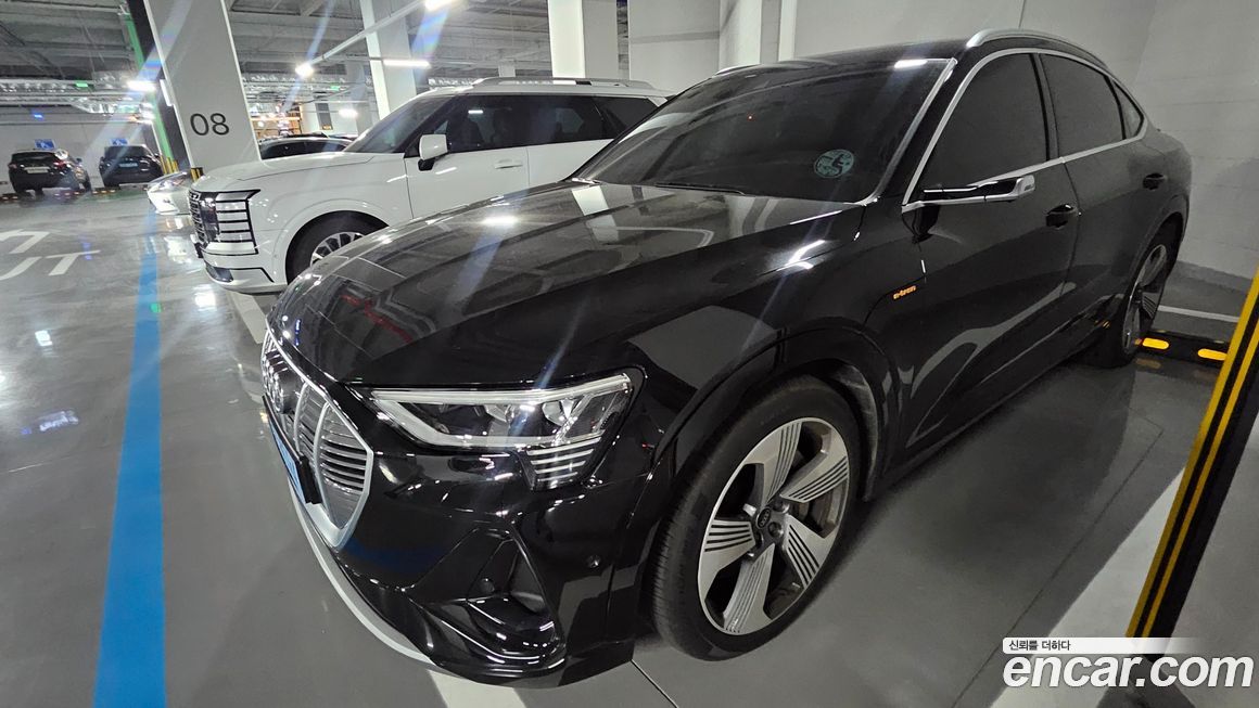 Audi e-tron 2022