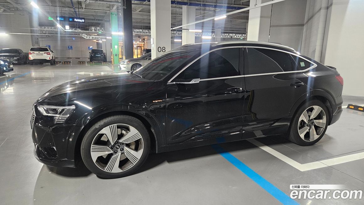 Audi e-tron 2022