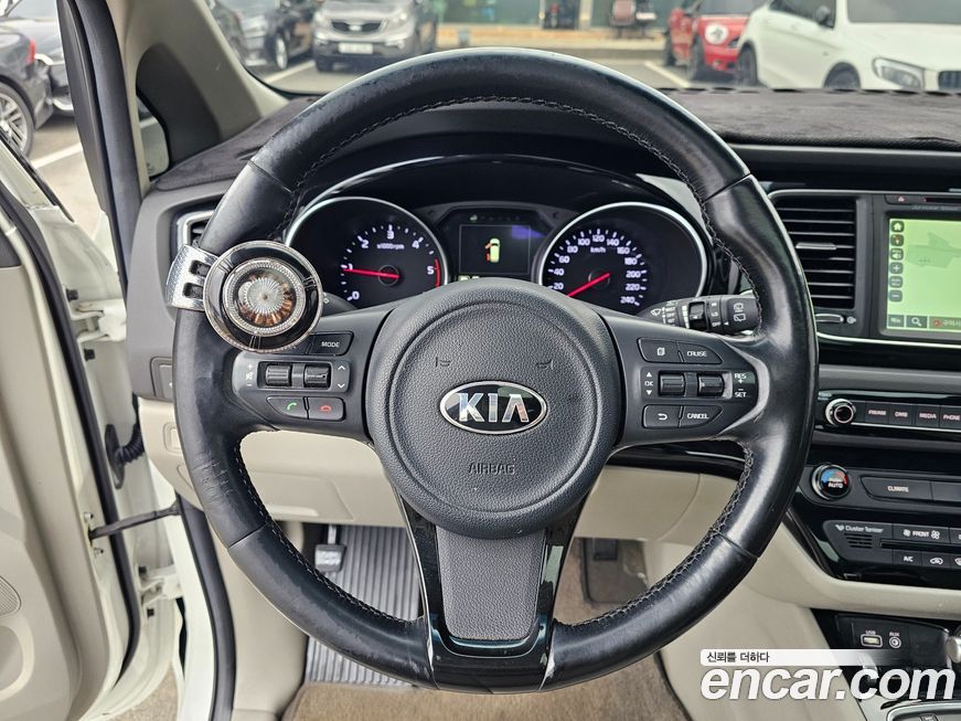 Kia Canival 2015