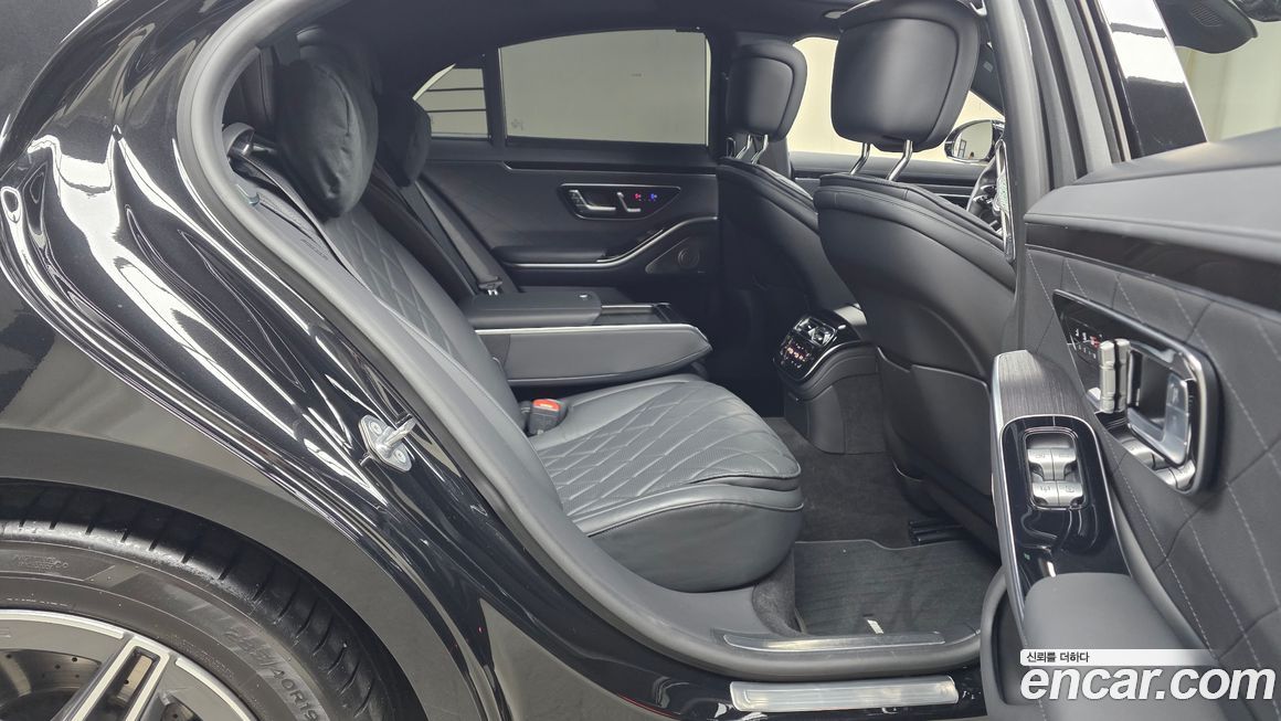 Mercedes-Benz S-Class 2021