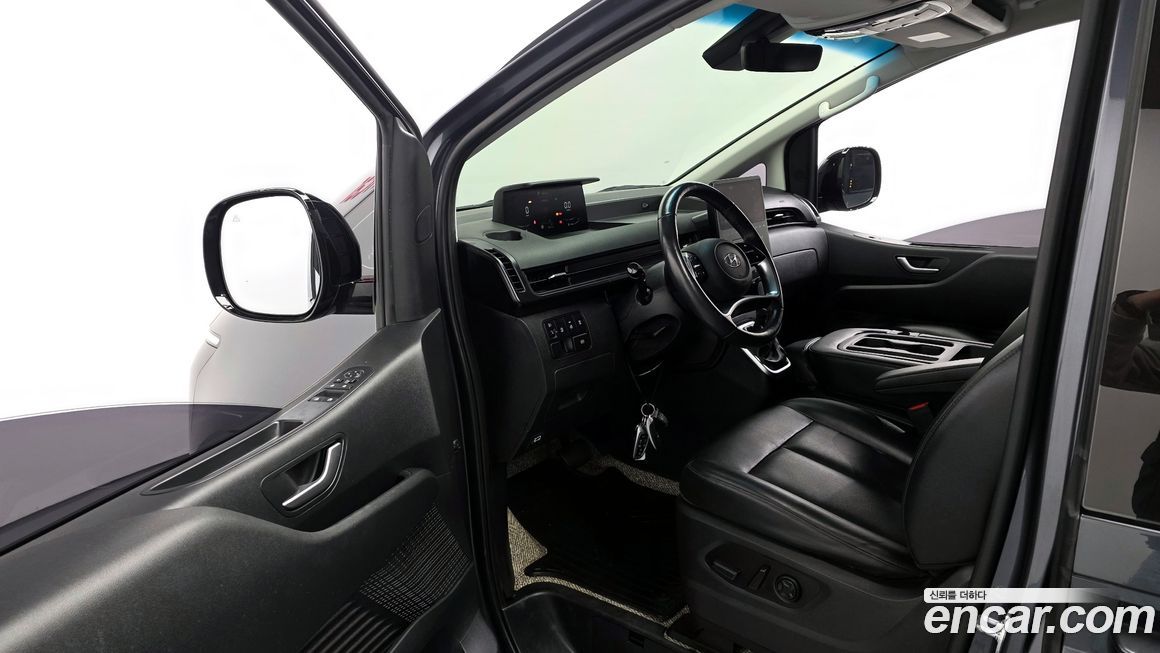 Hyundai Staria 2022