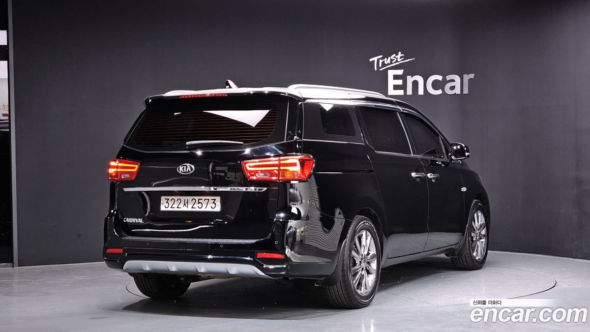Kia Canival 2019