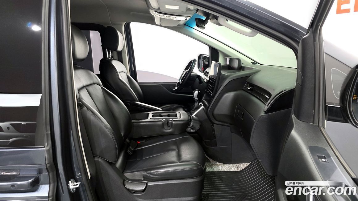 Hyundai Staria 2022