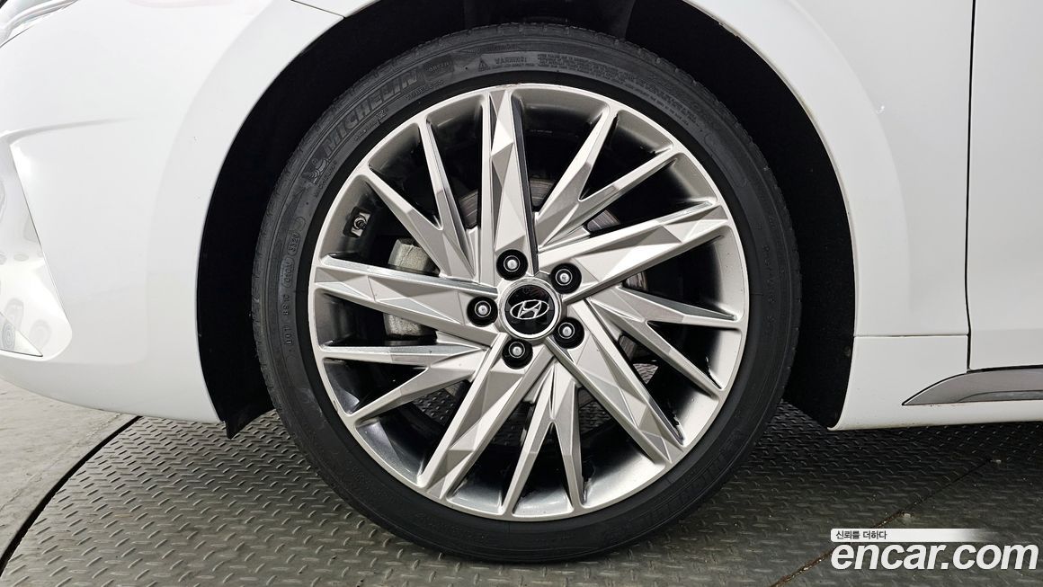 Hyundai Grandeur 2021