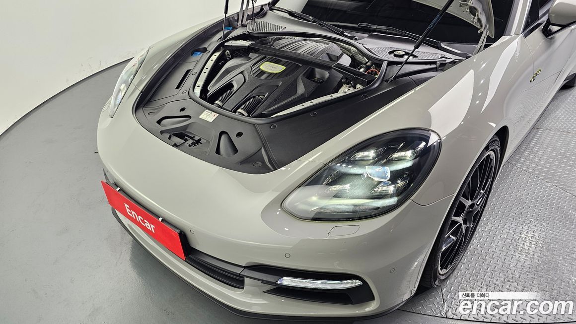 Porsche Panamera 2020