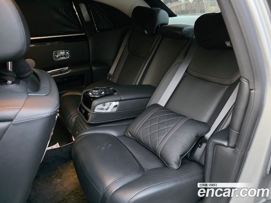 Rolls-Royce Ghost 2015