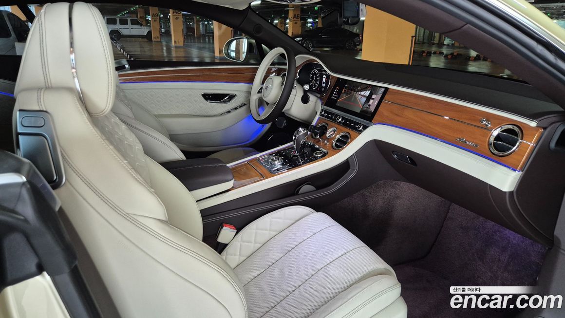 Bentley Continental 2023