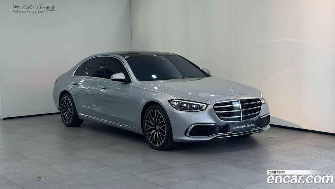 Mercedes-Benz S-Class 2025