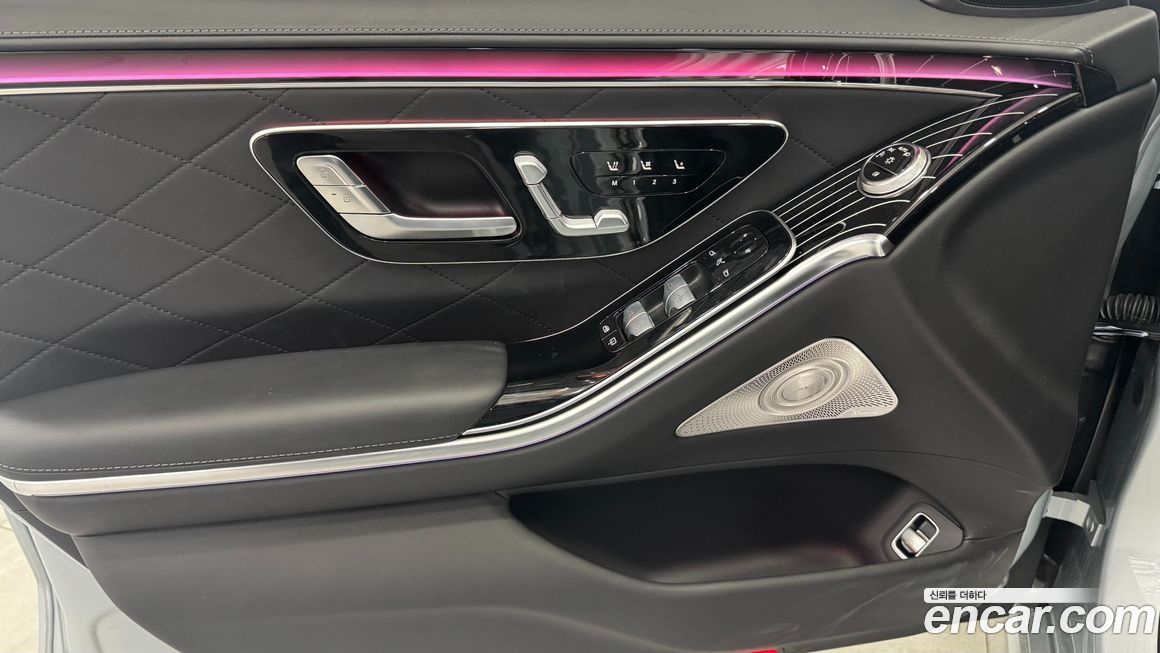 Mercedes-Benz S-Class 2025