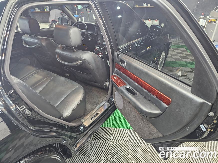 Hyundai Dynasty 2002